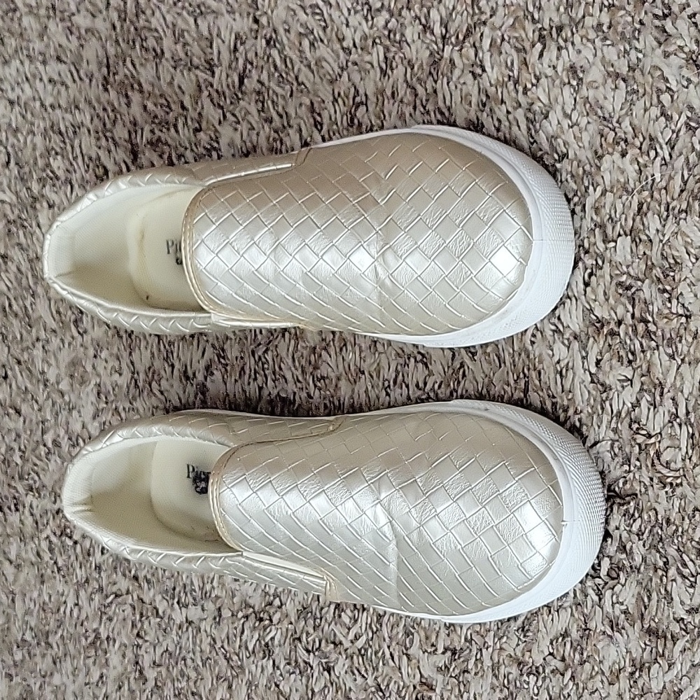 Womens shoes